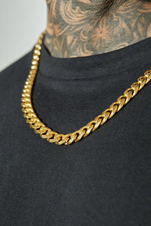  AWAKEN THE ROSE Cuban Chain 8mm Gold